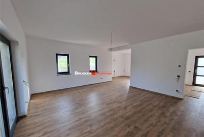 Casă cu 4 camere cu Teren 616 Mp în Dealuri Oradea - 16