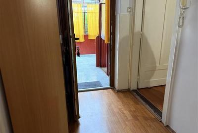 Apartament cu 3 camere semidecomandat în Central - 8