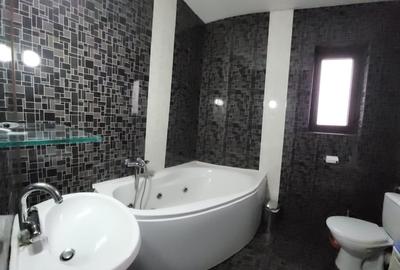 Casă cu 4 camere cu Teren 315 Mp în Central - 2