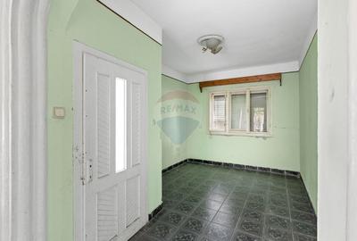 Casa spatioasa in Pancota ideala pentru doua familii - 12