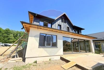Casă individuală cu 4 camere cu Teren 550 Mp în Balotești - 1