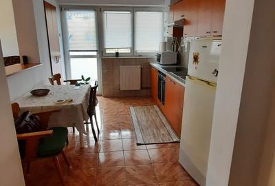 Apartament 3 camere, str. Tilisca - 15