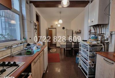 Casă cu 5 camere cu Teren 100 Mp în Central - 5