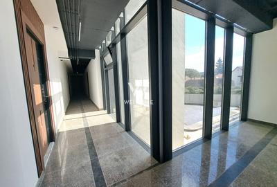 Apartament cu 3 camere decomandat în Central - 1