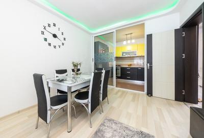 Apartament cu 3 camere decomandat, mobilat în Tractorul - 31