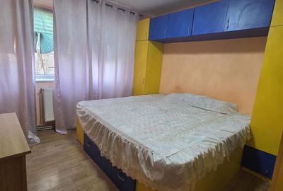 Apartament cu 3 camere decomandat în Viziru 3 - 5