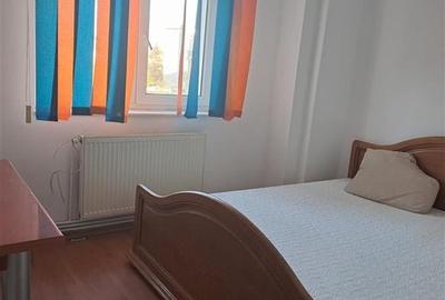 Apartament trei camere Fratii Golesti S-uri, etaj intermediar - 3
