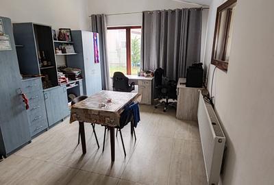 Casă cu 4 camere în Frumușeni - 1