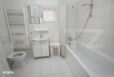 Casă cu 2 camere în Dâmbul Rotund