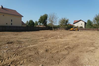 Teren de 1740 mp, în Lilieci - 3