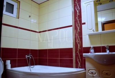 Casă individuală cu 6 camere cu Canalizare în Sânmartin - 9