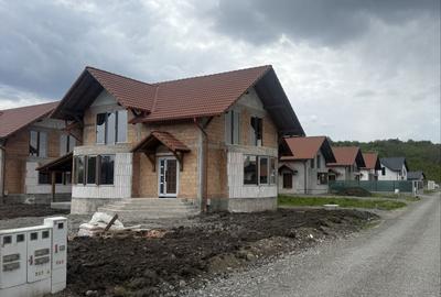 Casă cu 4 camere în Central - 7