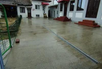 Casă cu 5 camere cu Canalizare în Central - 13