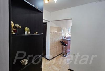 Apartament cu 2 camere decomandat, mobilat în CET - 7