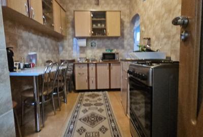 Apartament cu 3 camere semidecomandat, mobilat în Decebal - 16