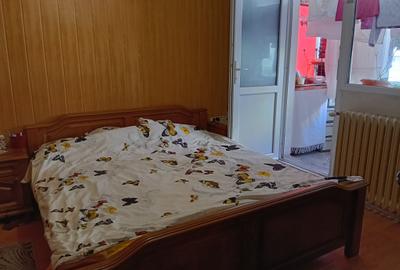 Apartament cu 4 camere decomandat în Rahova - 4