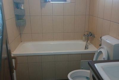 Apartament cu 3 camere decomandat în Central - 1
