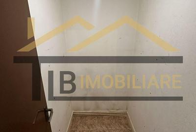 Apartament cu 3 camere semidecomandat în Central - 3
