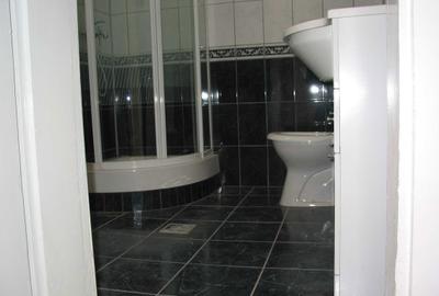 Spațiu comercial, de 63 mp, în Central - 6