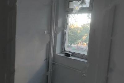 Garsonieră semidecomandată în Titan - 2