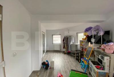 Casă cu 3 camere cu Teren 3000 Mp în Central