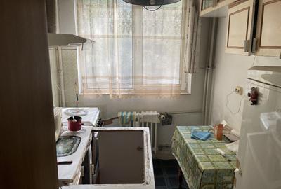 MILITARI-PIATA VETERANILOR -METROU - 5