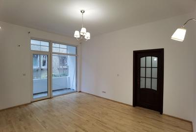 De vanzare apartament 3 camere in vila, in Cotroceni - 2