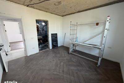 Casă cu 4 camere cu Teren 280 Mp în Central