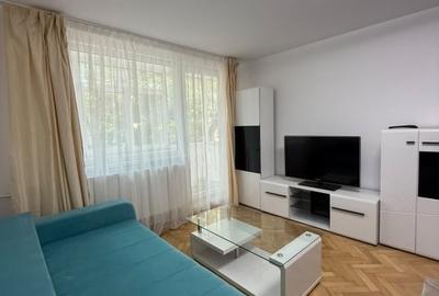 Apartament cu 2 camere decomandat, mobilat în Central
