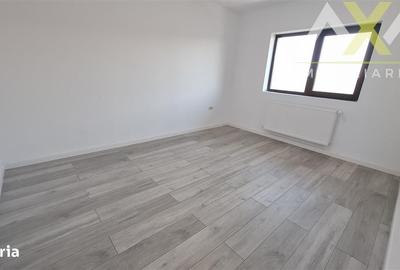 Casă cu 4 camere în Uricani