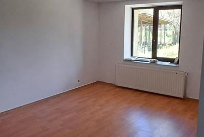 Apartament cu 3 camere decomandat în Vatra Dornei - 6