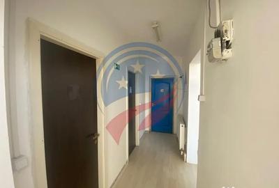 Spațiu comercial, de 350 mp, în Central - 3