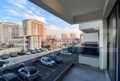 Garsoniera spatioasa,40 mp utili, zona Calea Bucuresti - 10