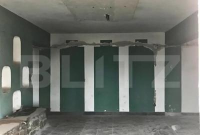 Spațiu comercial, de 549 mp, în Central - 7