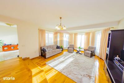 Casă cu 6 camere cu Teren 2823 Mp în Central - 9