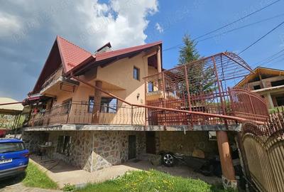 Casă cu 5 camere cu Teren 1060 Mp în Central - 5