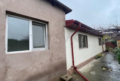 Casă individuală cu 4 camere cu Canalizare în Central - 12