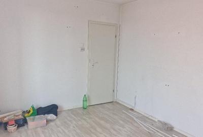 Calea Calarasilor, Hala Traian, semistradal, bloc mixt, centrala termica - 10