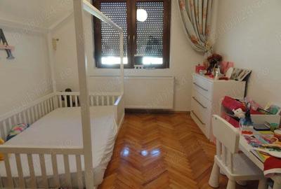 Casa frumoasa in Gradiste aproape de Biserica Ortodoxa - 8