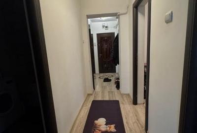 Alexandru - Zimbru - 2 camere decomandat - mobilat - etaj intermediar - 6