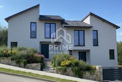 Casă cu 4 camere cu Teren 315 Mp în Cetate