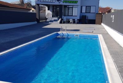 Spațiu comercial, de 800 mp, în Central