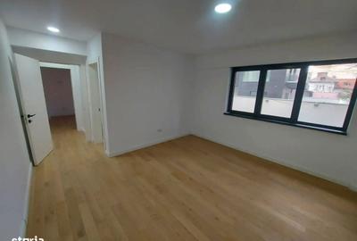 Apartament cu 3 camere decomandat în Polonă - 3