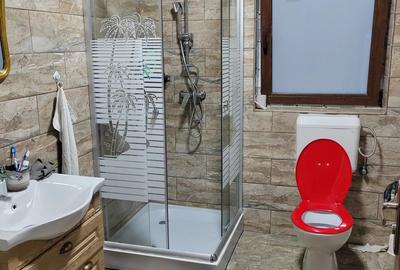 Casă cu 5 camere în Central - 1