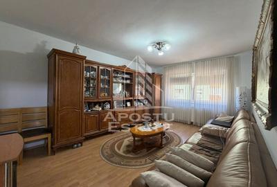 Apartament cu 3 camere decomandat, mobilat în Plăvăț II - 5