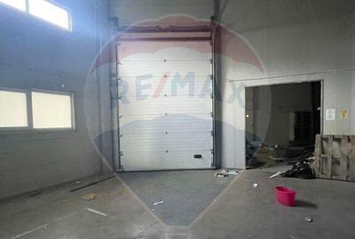 Spațiu comercial, de 2,700 mp, în UTA - 1