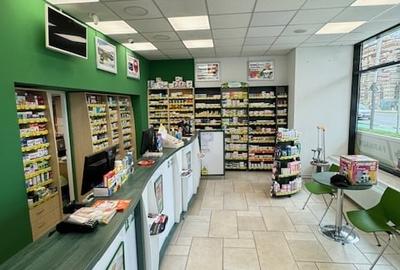 Spațiu comercial, de 85 mp, în Central - 4