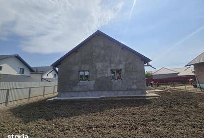 Casă cu 3 camere cu Teren 590 Mp în Sărata - 4