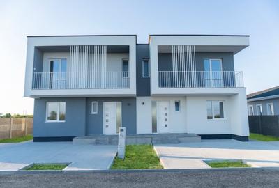 Duplex cu 4 camere cu Canalizare în Remetea Mare - 2