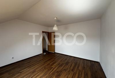 Apartament cu 2 camere decomandat în Ștrand - 3